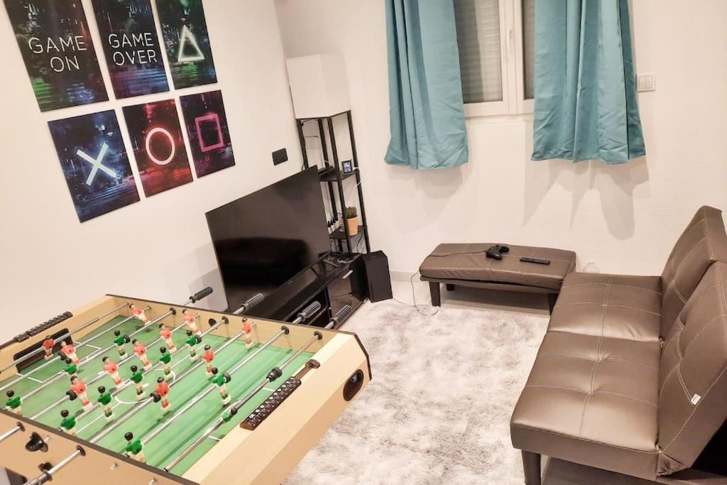 Villa Confortable Avec Jacuzzi A Chevannes ภายนอก รูปภาพ