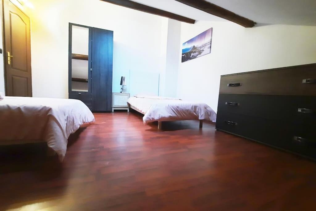 Villa Confortable Avec Jacuzzi A Chevannes ภายนอก รูปภาพ
