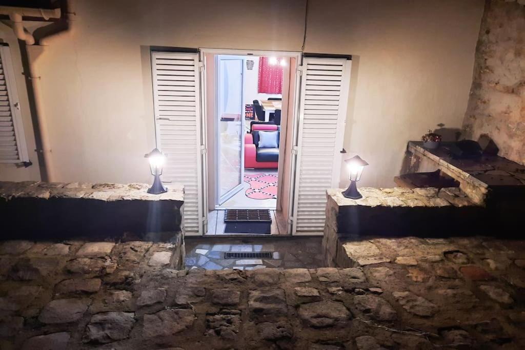 Villa Confortable Avec Jacuzzi A Chevannes ภายนอก รูปภาพ